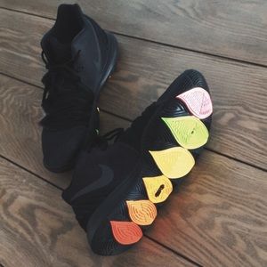 Nike Kyrie 5’s